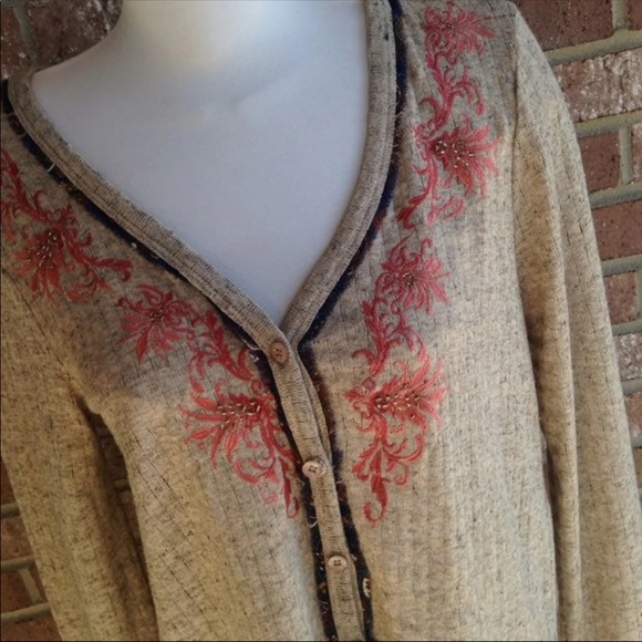 Miss Me Long Sleeve Top Size Medium - Picture 2 of 7